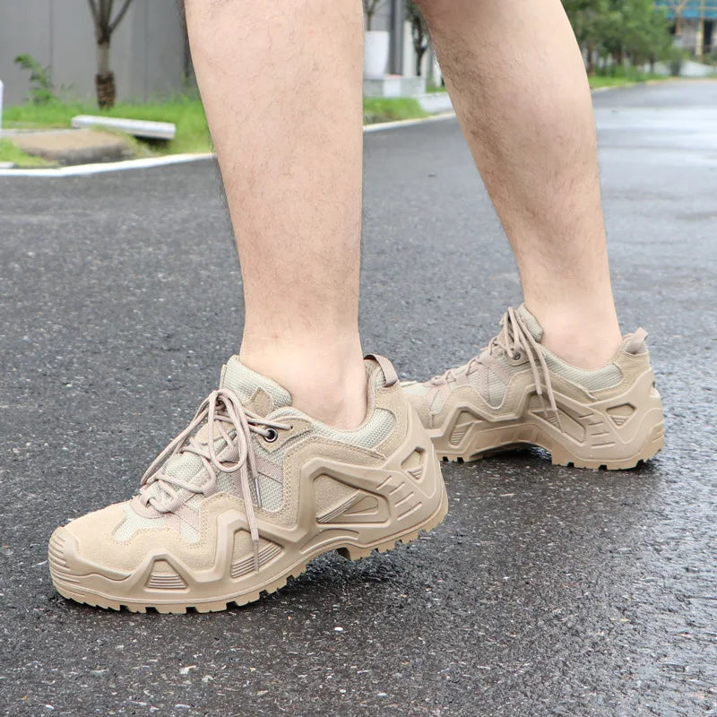 Men's Tactical Combat Boots Military Fans Hunting Hiking Mountaineering Shoes Breathable Antislip and Splashproof Outdoor Shoes