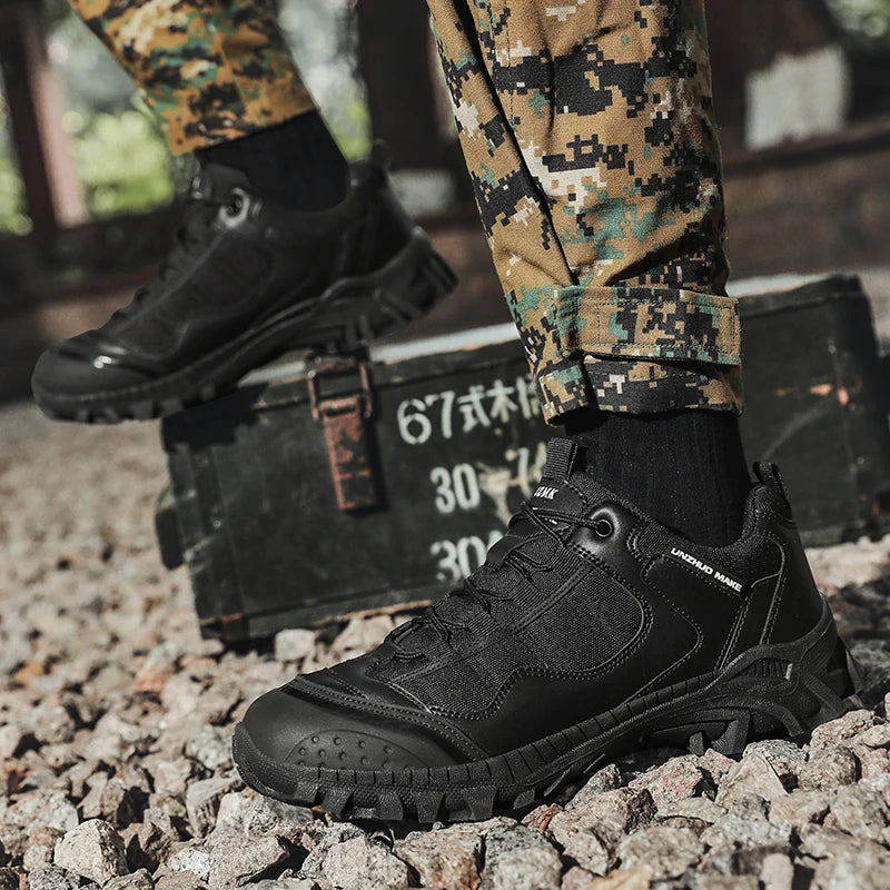 Men's Hiking Shoes Non-slip Wear-resistant Outdoor Travel Shoes Fashion Waterproof Tactical Hunting Sneakers Climbing Shoes