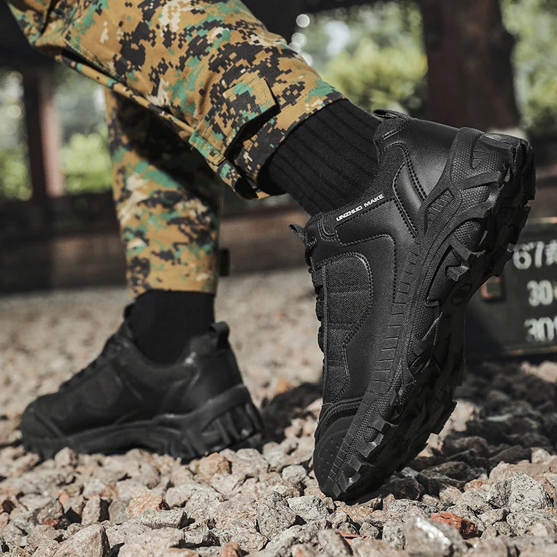 Men's Hiking Shoes Non-slip Wear-resistant Outdoor Travel Shoes Fashion Waterproof Tactical Hunting Sneakers Climbing Shoes