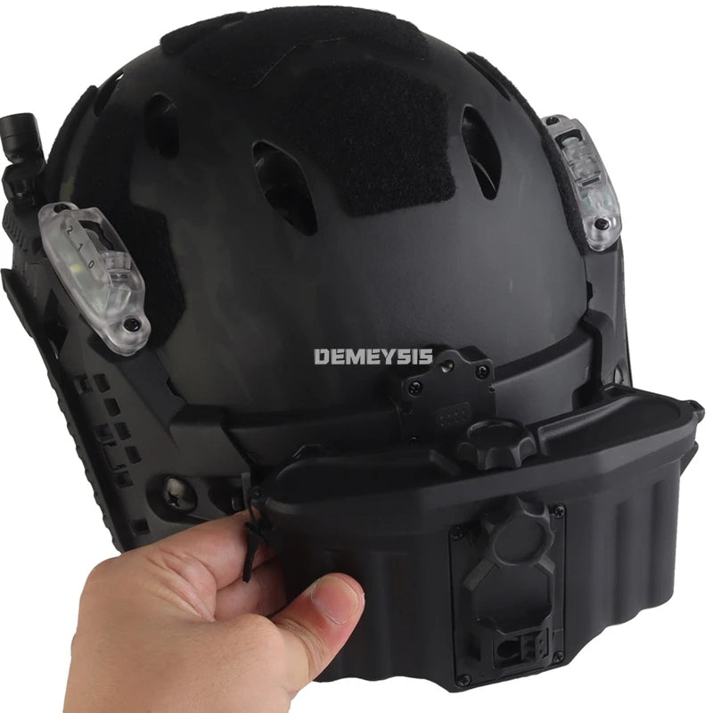 Tactical FAST SF Helmet Outdoor Hunting Shooting Airsoft Helmet Set Modular Integrated ARC Rail Battery Box with Signal Light