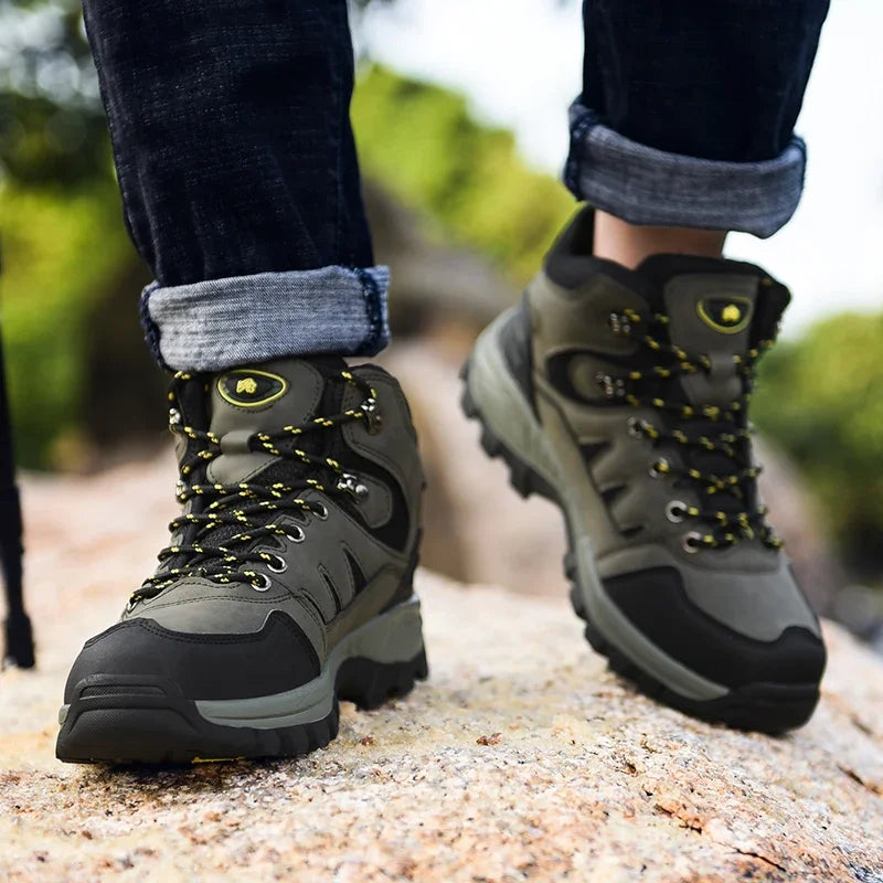 High Quality Outdoor Non-slip Hiking Shoes Men High Top Trekking Climbing Sneakers Male Tactical Hiking Camping Walking Boots
