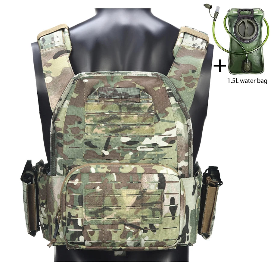 Outdoor camouflage vest with modular pockets and 1.5-liter water bag, suitable for hiking and exploration