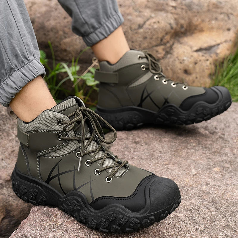 High-top Classic Men's Boots Wear-resistant Sole Soft Upper Classic and Fashionable, Suitable for Hiking and Outdoor Wear.