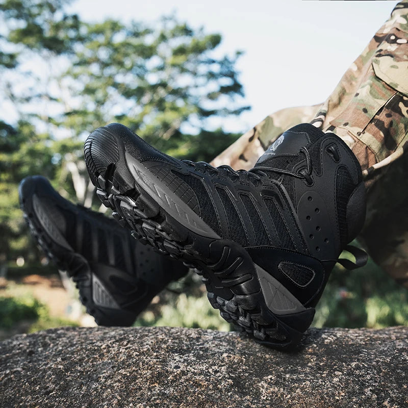 New Men's High Quality Leather Hiking Boots Lightweight Field Trekking Hunting Sneakers Non-slip Tactical Shoes Motorcycle Boots