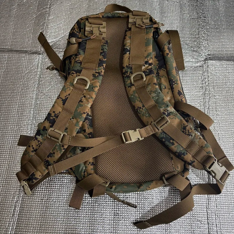 Urban Commuting 20L Outdoor Waterproof Backpack, Beautiful Jungle