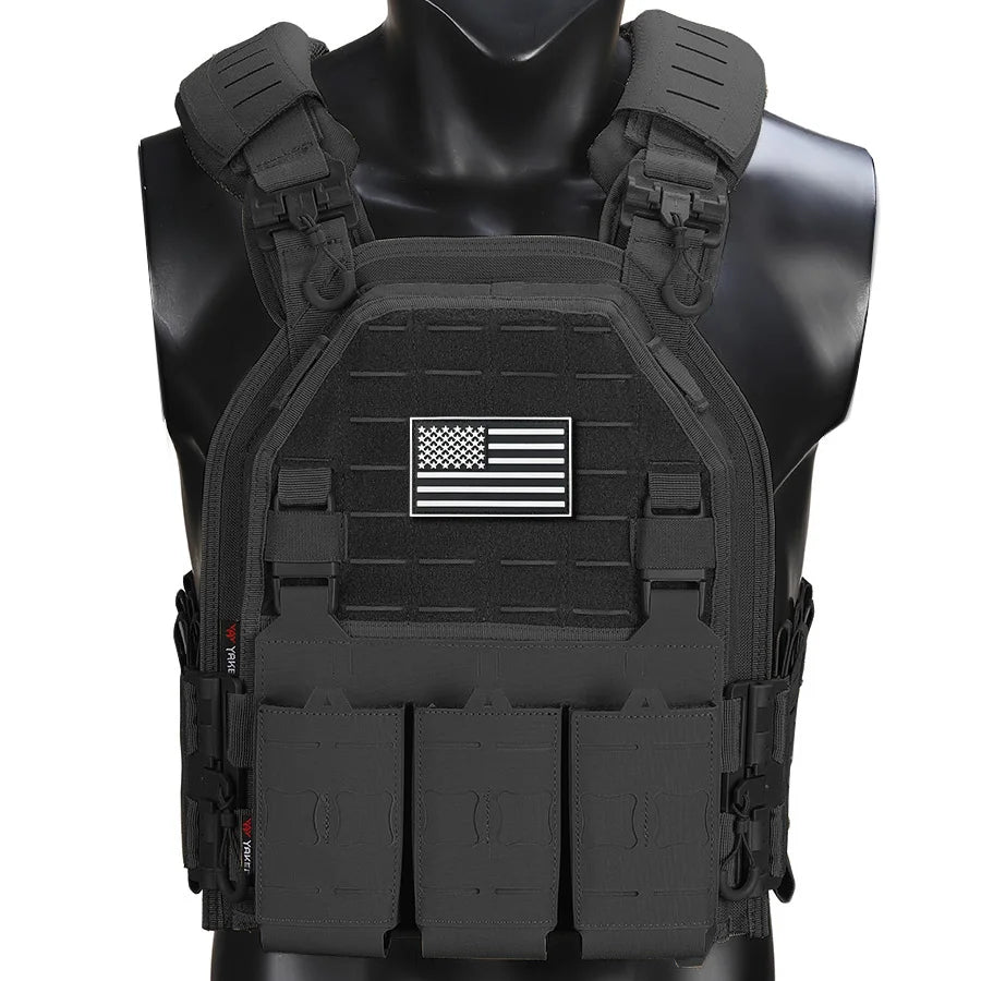Lightweight hunting vest, three pocket hunting jacket - breathable and tear resistant, Molle compatible for outdoor adventures