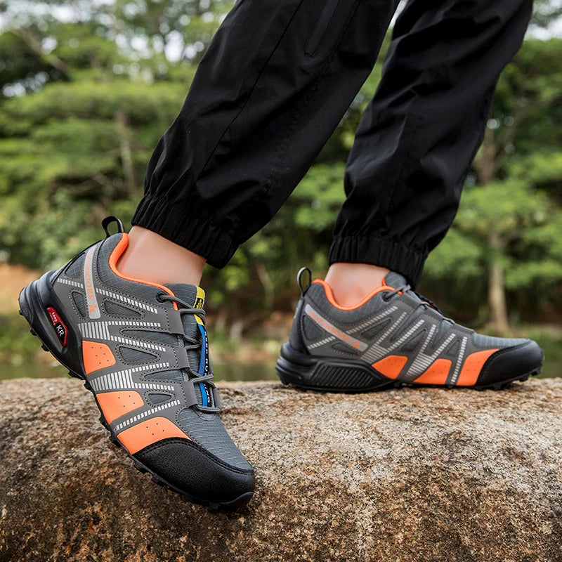 New Men's Waterproof Hiking Shoes Outdoor Sports Shoes Lace-up Hiking Shoes Non-Slip Tactical Hunting Shoes Men's Cycling Shoes