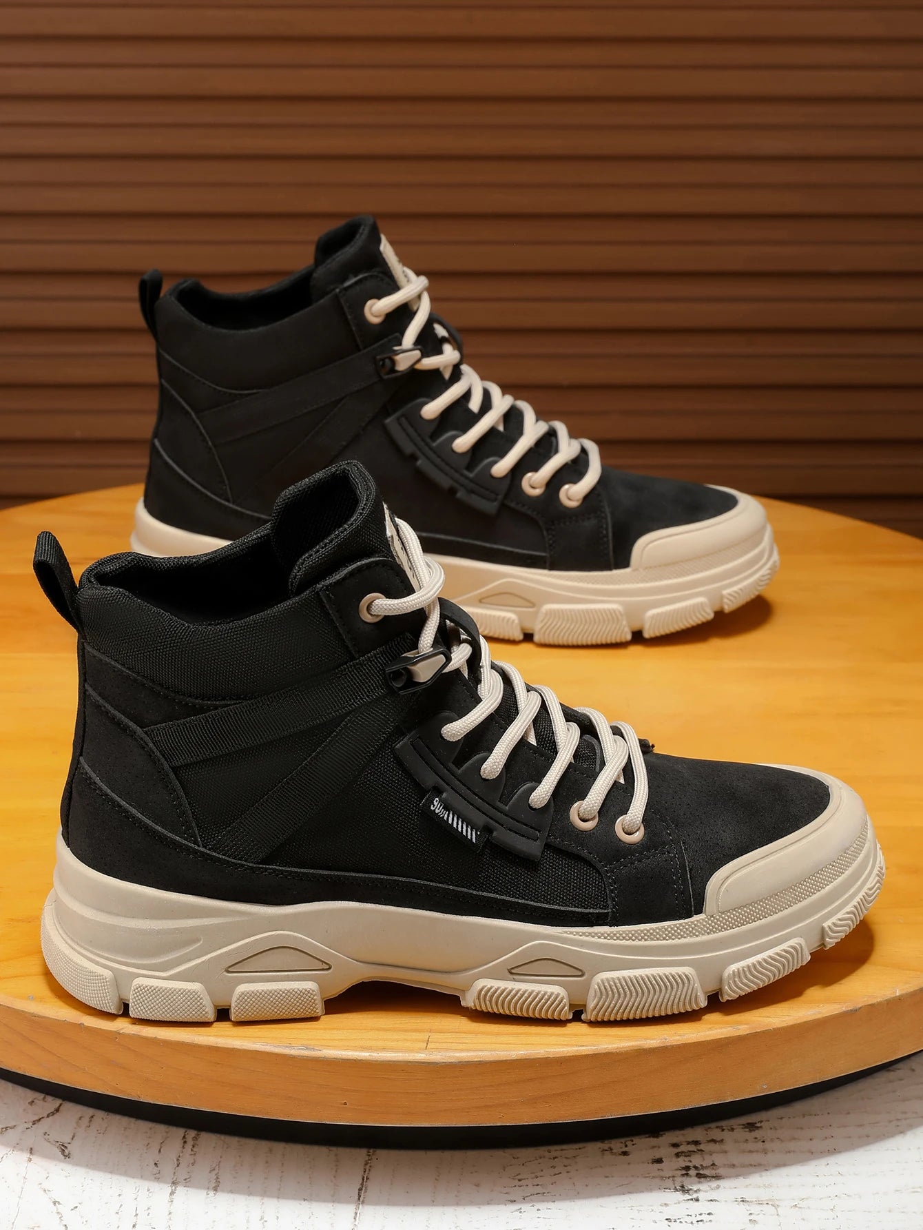 Men's high top boots, casual sports shoes, outdoor camouflage, wear-resistant, trendy and fashionable men's boots