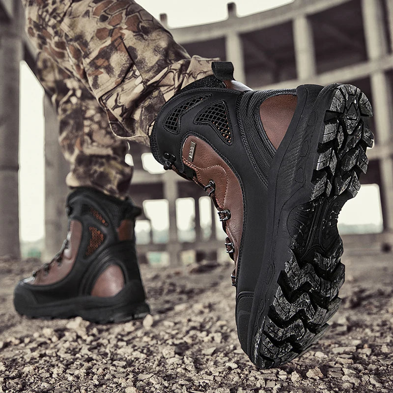 New Men's Mountaineering Boots, Anti Collision and Anti slip, Large Size Outdoor Training and Hiking Boots, High Top Breathable