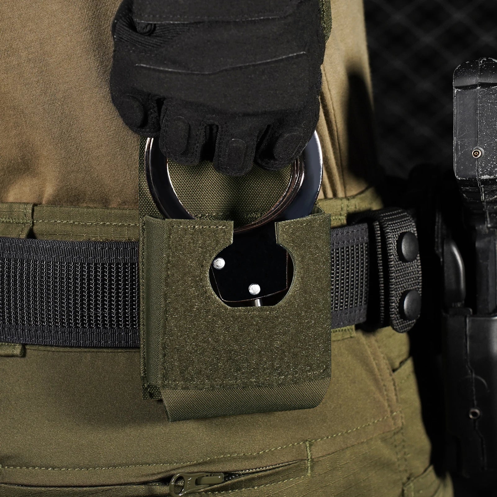KRYDEX Tactical Handcuffs Pouch Low Profile Handcuff Case Holster Molle Waist Belt Pouch Bag Hunting Outdoor Accessories