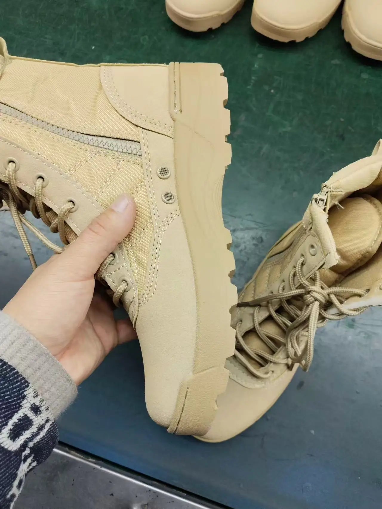 Men's High Top Tactical Combat Boots Breathable for Desert Jungle Terrain Military Training Hiking Outdoor Footwear