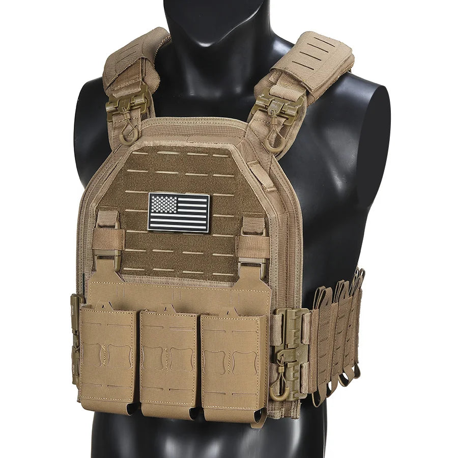 Lightweight hunting vest, three pocket hunting jacket - breathable and tear resistant, Molle compatible for outdoor adventures