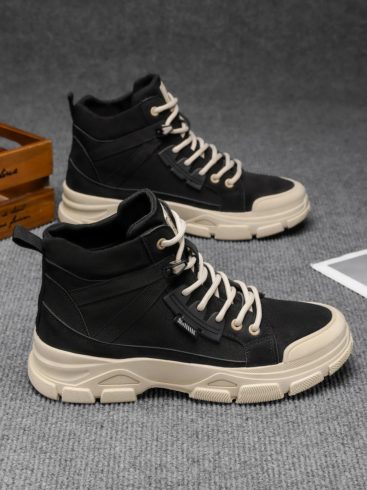 Men's high top boots, casual sports shoes, outdoor camouflage, wear-resistant, trendy and fashionable men's boots
