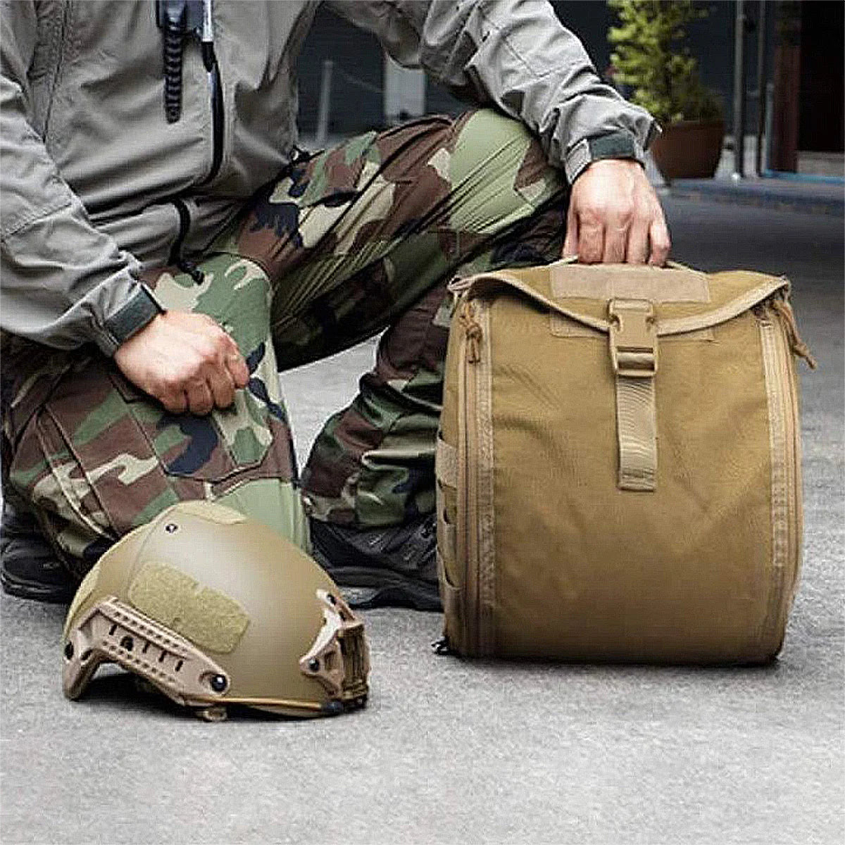 Tactical Helmet Bag Pack Multi-Purpose Molle Storage Carrying Pouch for Outdoor Hunting Sports Equipment Combat Helmets