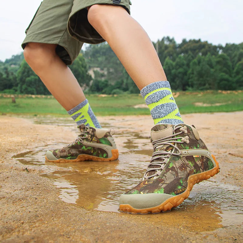 XIANGGUAN men hiking shoes outdoor waterproof hunting shoes camping tactical boots skid wear resistant rock climbing shoes women