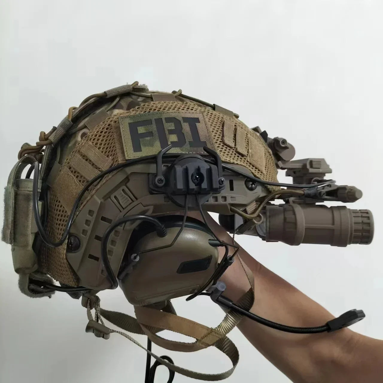 Complete Set of Tactical Equipment Helmet with Cool Styling, Real Person Cs Helmet Body with Hanging Helmet