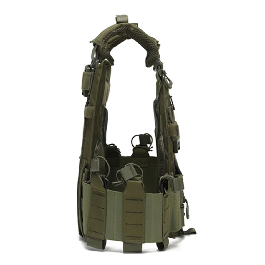 Molle quick release hunting vest with adjustable shoulder straps and waist circumference, equipped with multiple device bags