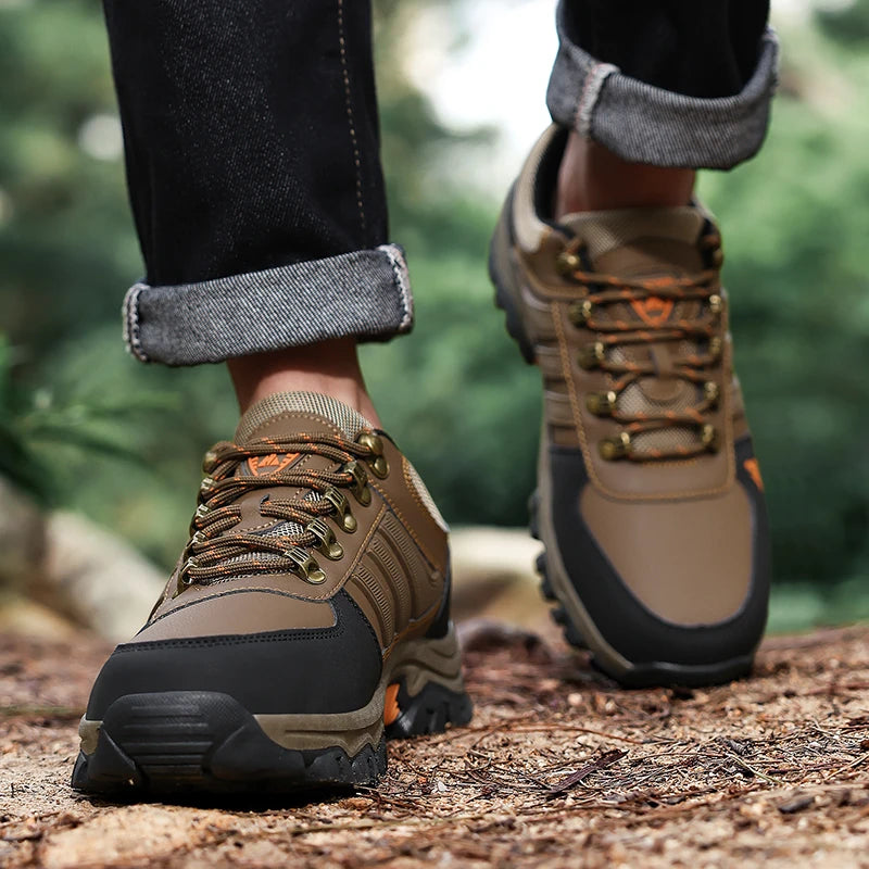 Men's Hiking Shoes outdoor waterproof Leather Anti Slip Comfortable Hunting Walking Shoes Wear-resistant Casual Sneakers