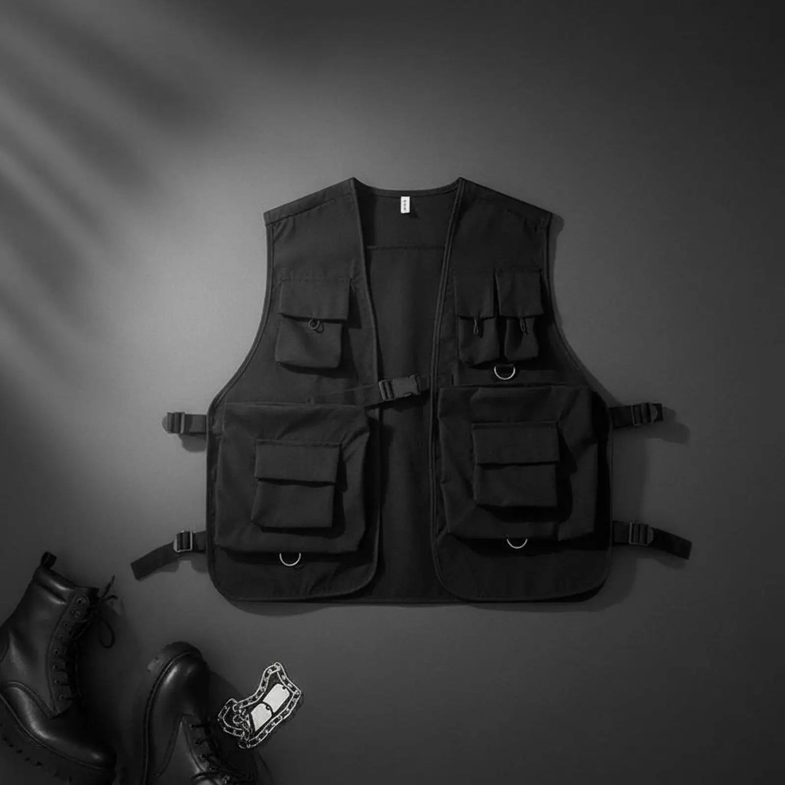 Black Cargo Vest Streetwear Multi-Compartment Vest Apparel for Women, Outdoor