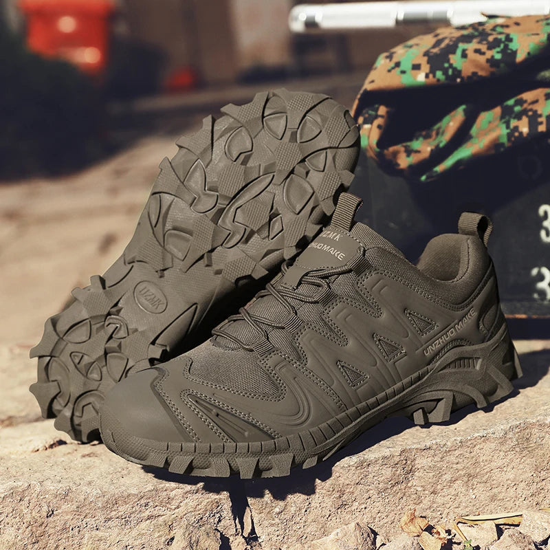 Men Hiking Shoes Anti-slip Low-top Tactical Boots Men Comfortable Casual Lace-up Durable Breathable Flat Casual Sports Shoes Men