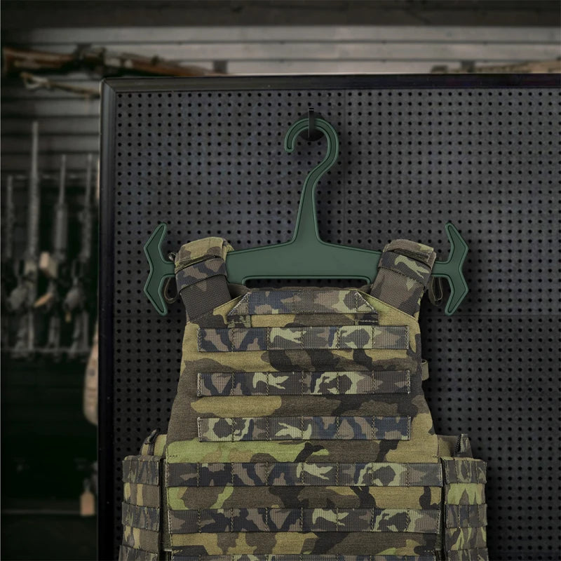 1pc multifunctional hanger tactical vest display hanger military fan outdoor training thickened non-slip plastic hanger