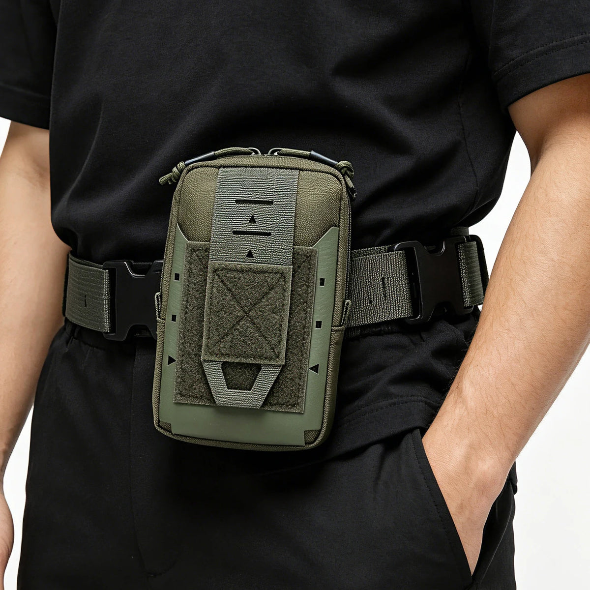 Multi functional waist bag, accessory bag, top double zipper closure, can be fixed on the waist belt for stable installation.
