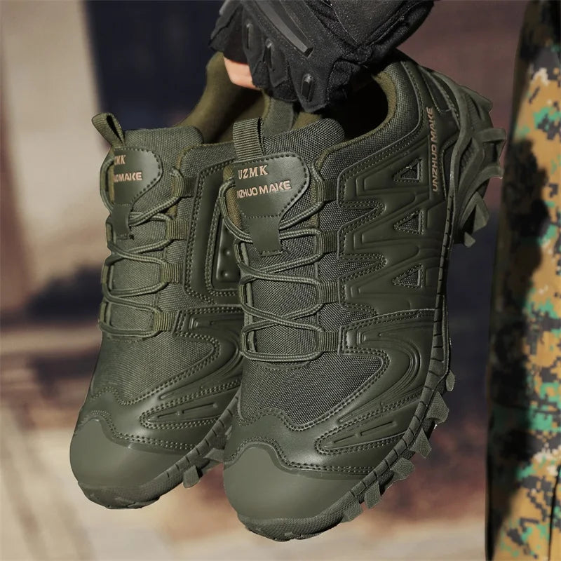 Men Hiking Shoes Anti-slip Low-top Tactical Boots Men Comfortable Casual Lace-up Durable Breathable Flat Casual Sports Shoes Men