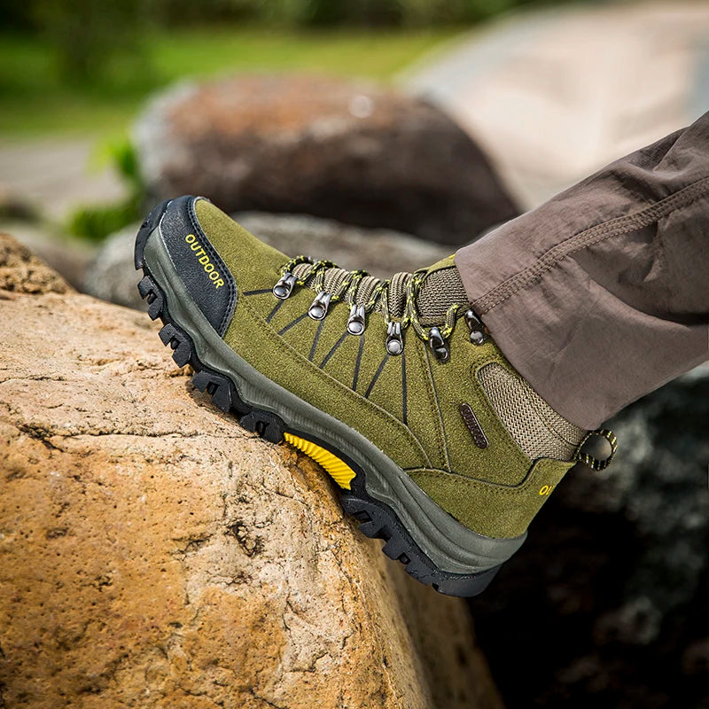 Best Seller Men's High-top Outdoor Climbing Shoes Men Sports Hiking Shoes Waterproof And Anti Slip Sports Shoes Breathable Boots