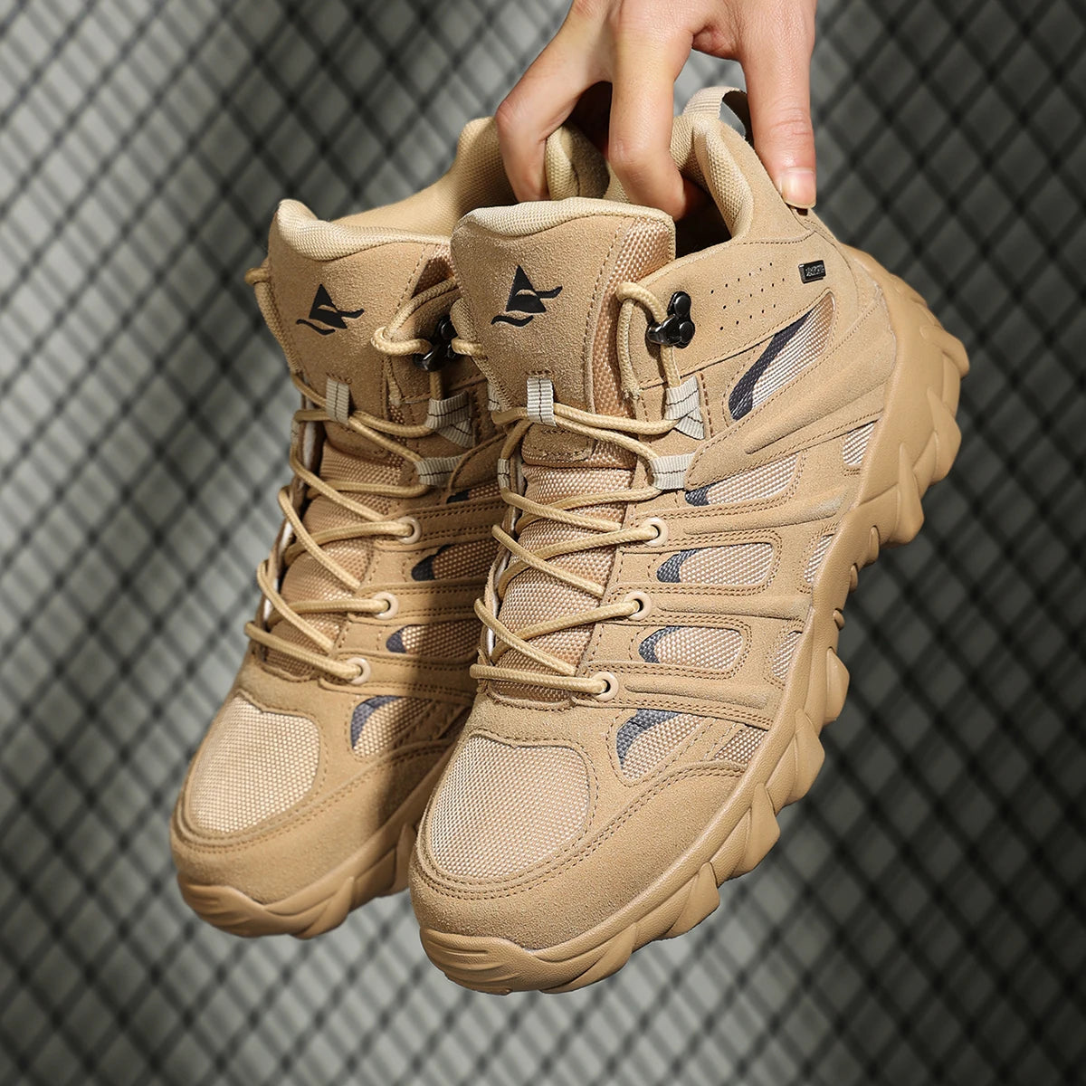 Men's Desert Boots Men Ankle Boots Male Outdoor Hiking Shoes Tactical Boots Big Size 40-46 Work Safety Shoes Motocycle Boots New