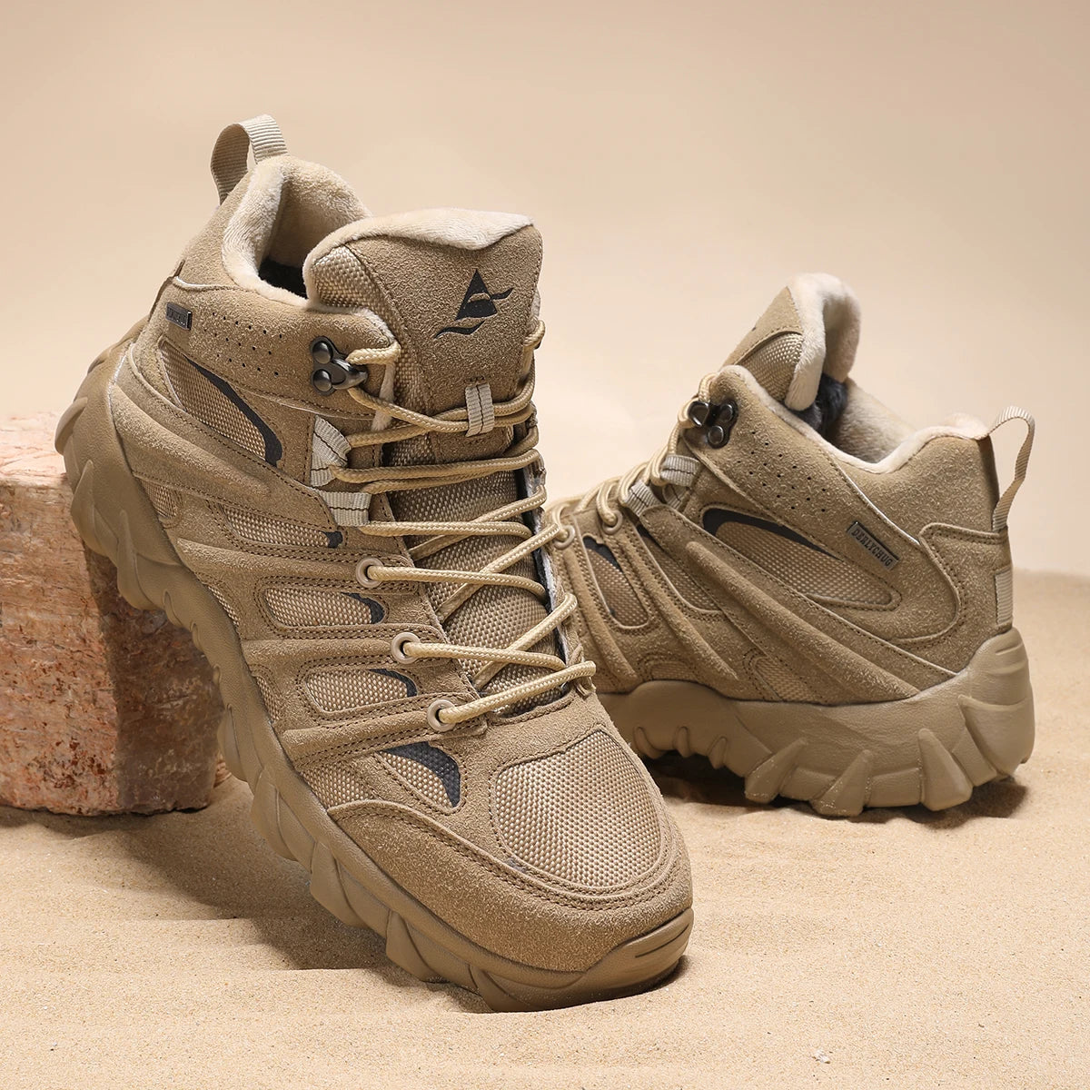 Men's Desert Boots Men Ankle Boots Male Outdoor Hiking Shoes Tactical Boots Big Size 40-46 Work Safety Shoes Motocycle Boots New
