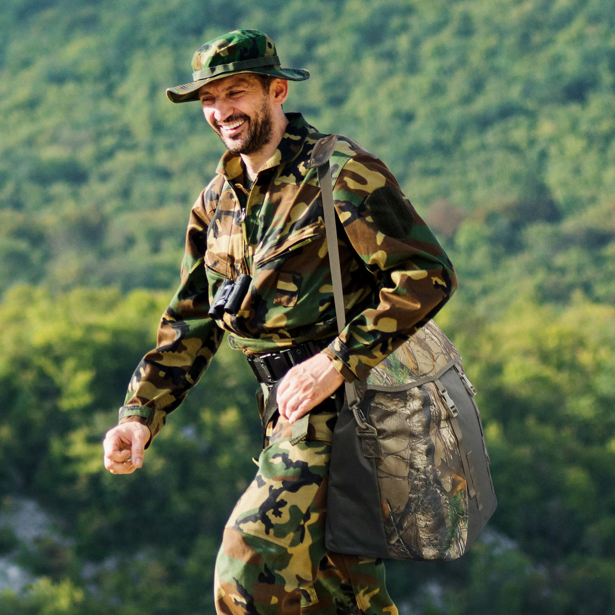 WESTTUNE Hunting Scent Proof Bag Thickened Smell Proof Duffel Storage Bag Scent Lock Wader Bag for Hunting Clothes & Accessories