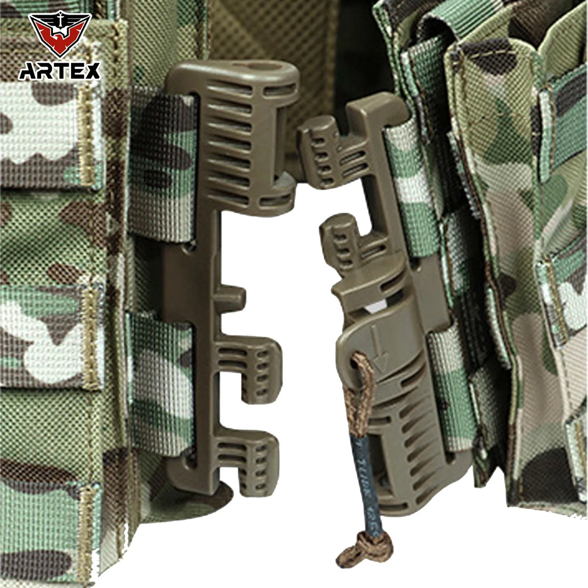 Waist and shoulder quick release buckle expansion bag size, large vest with breathable mesh on the inside, hunting vest