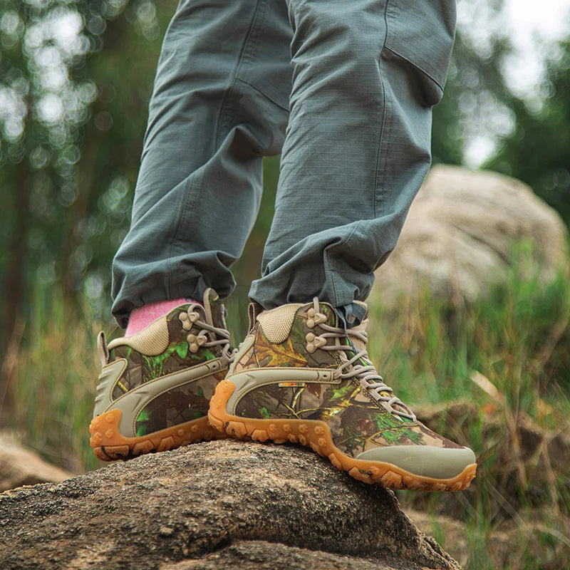 XIANGGUAN men hiking shoes outdoor waterproof hunting shoes camping tactical boots skid wear resistant rock climbing shoes women